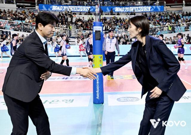 김종민-요시하라 도모코 감독./KOVO