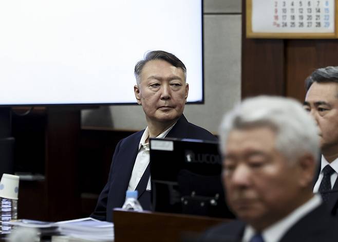 윤석열 전 대통령이 지난해 9월 서울중앙지방법원에서 열린 재판에 출석해 있다. ©사진공동취재단