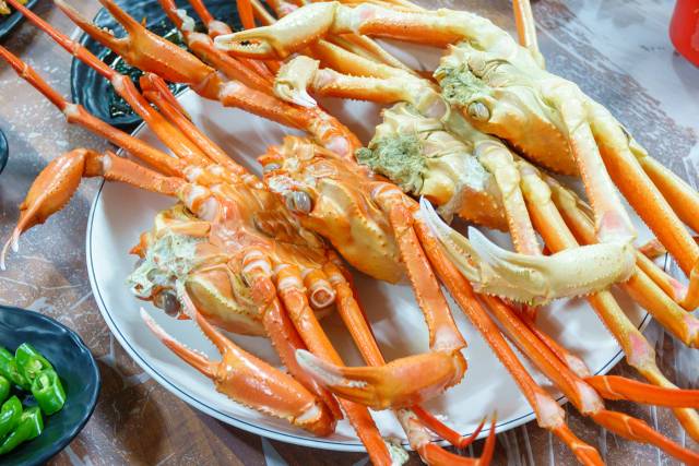 맛있게 잘 쪄진 울진대게. 메일신문DB