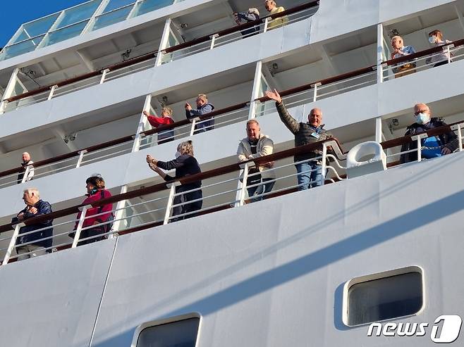 2023년 3월 강원 속초항 국제크루즈터미널에 입항한 월드크루즈 아마데아호(2만9000톤급·독일선적). (뉴스1 DB)ⓒ 뉴스1 윤왕근 기자