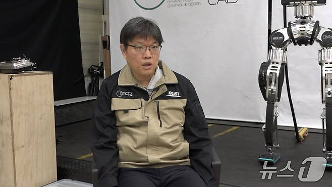박해원 한국과학기술원(KAIST) 휴머노이드로봇연구센터 소장 겸 기계공학과 부교수가 인터뷰 질문에 답하고 있다. 2026.2.9./뉴스1