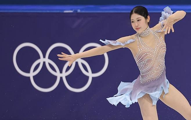 17일(현지시간) 이탈리아 밀라노 아이스스케이팅 아레나에서 열린 2026 밀라노ㆍ코르티나담페초 동계올림픽 여자 싱글 쇼트 프로그램에 출전한 이해인이 연기를 펼치고 있다.연합뉴스