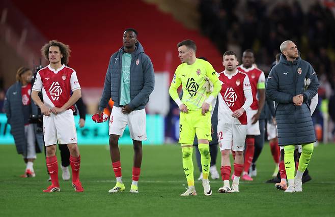 PSG와 2025~26 UCL 16강 PO 1차전에서 역전패를 당한 AS모나코. 사진=로이터 연합뉴스