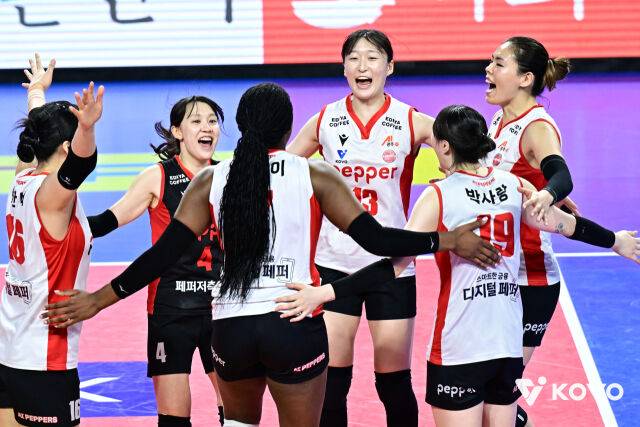 페퍼저축은행이 창단 최다승과 최다 승점 신기록을 썼다./KOVO