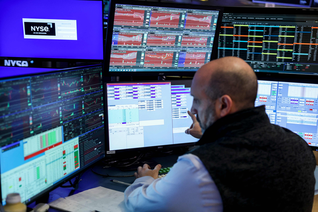 미국 뉴욕증권거래소(NYSE)의 한 트레이더. AFP연합뉴스