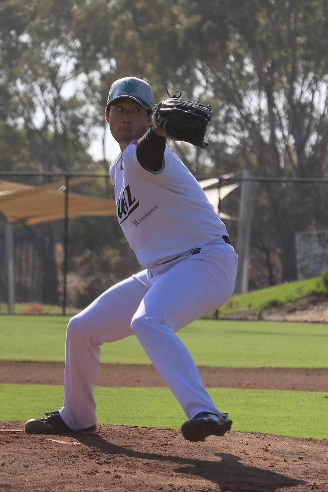 ▲ KT 위즈 아시아쿼터 선수 스기모토 코우키. 스기모토는 일본 프로야구 경력 없이 독립리그에서 뛰다 KT의 제안을 받고 한국에서 새로운 커리어를 시작한다. ⓒ KT 위즈