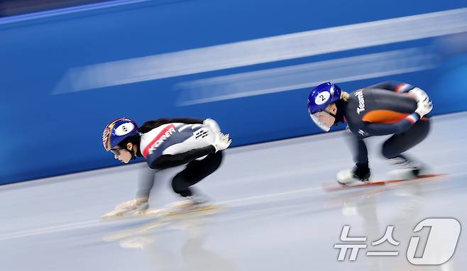 역주하는 쇼트트랙 김길리. 2026.2.16 ⓒ 뉴스1 김성진 기자