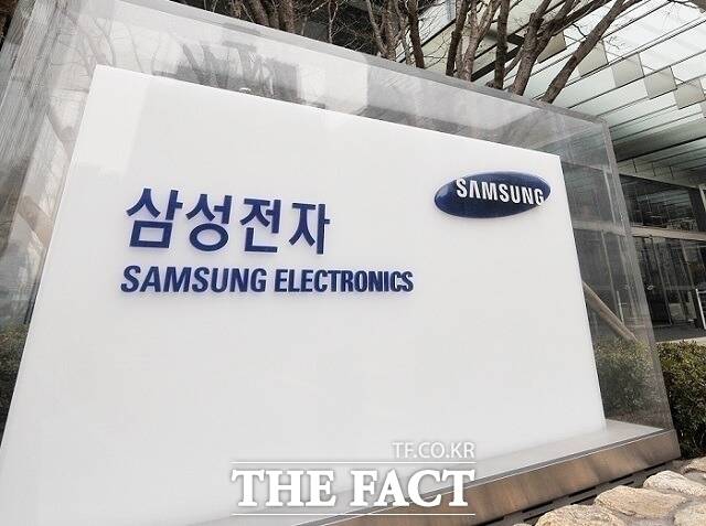 삼성전자의 지난해 직원 1인당 연간 평균 보수가 1억5000만원을 넘어설 것으로 보인다. /더팩트 DB