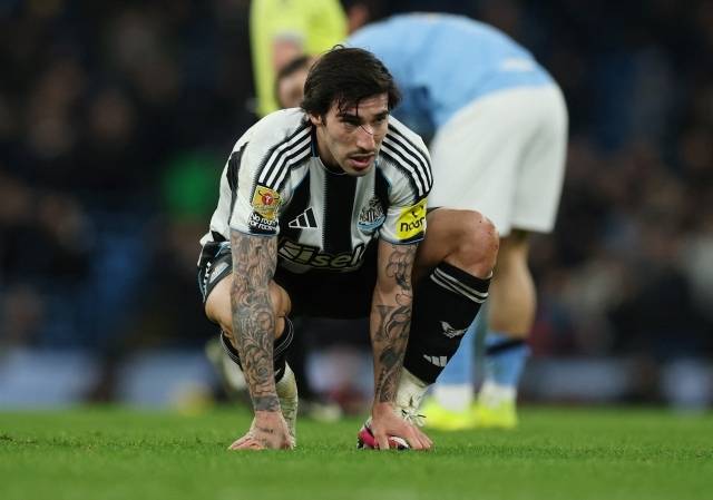 맨유는 중원 전력 보강이 절실한 상황이다. 베테랑 미드필더 카세미루와의 결별을 예고하면서 공백을 채워야 한다. 그를 대체할 확실한 카드가 있는 것도 아니다. 그렇기에 토날리는 최고의 대체 카드가 될 수 있다. 사진=REUTERS=연합뉴스