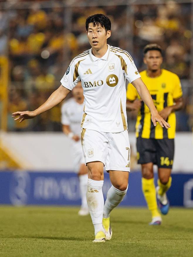 [서울=뉴시스] 미국 프로축구 메이저리그사커(MLS) 로스앤젤레스FC(LAFC)의 손흥민. (사진=LAFC SNS 캡처) 2026.02.18. photo@newsis.com  *재판매 및 DB 금지