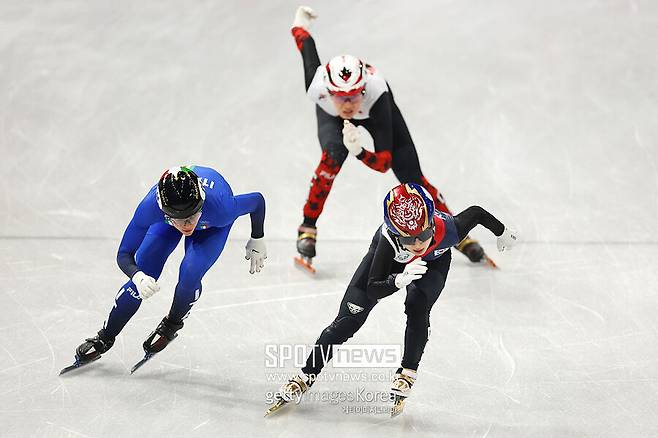 ▲ 아리안나 폰타나가 김길리에게 추월을 당하는 장면이다.