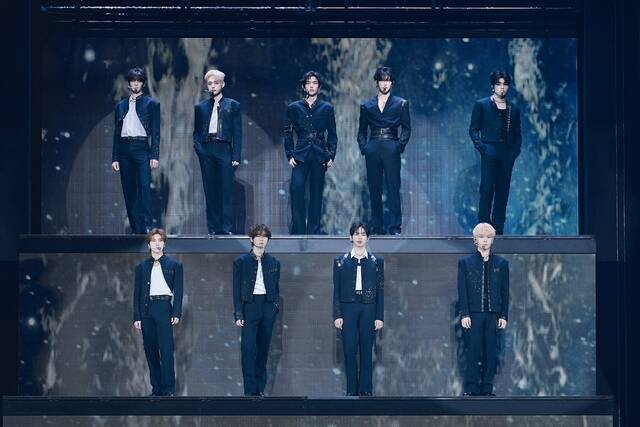 그룹 제로베이스원이 18일과 19일 일본 K아레나 요코하마에서 월드투어 앙코르 콘서트 'HERE&NOW ENCORE'를 개최하고 약 3만 6천여 관객을 만났다./웨이크원