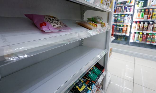 지난 4일 서울 시내 편의점에 삼립 빵이 진열돼 있다. /뉴스1