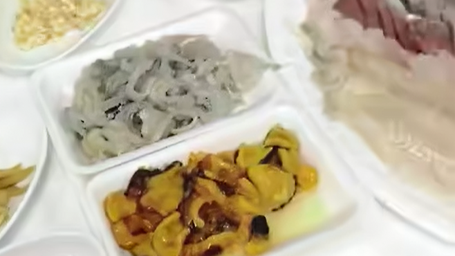 여수시가 온라인 바가지 요금 폭로 영상에 대해 “근거 없는 허위”라며 법적 대응을 예고했다. 온라인 커뮤니티 갈무리