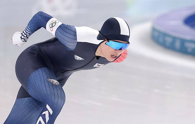 (밀라노=뉴스1) 김성진 기자 = 스피드스케이팅 정재원이 19일(현지시간) 이탈리아 밀라노 스피드스케이팅 스타디움에서 열린 스피드 스케이팅 남자 1500m에서 질주하고 있다. 2026.2.20/뉴스1