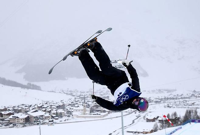 한국 선수 최초로 프리스타일 스키 하프파이프 결선에 오른 이승훈. AP=연합뉴스