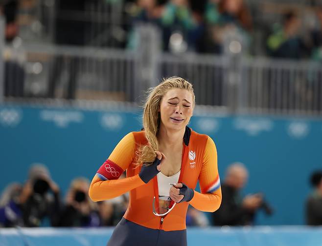 레이르담이 눈물을 흘리고 있다. [연합]