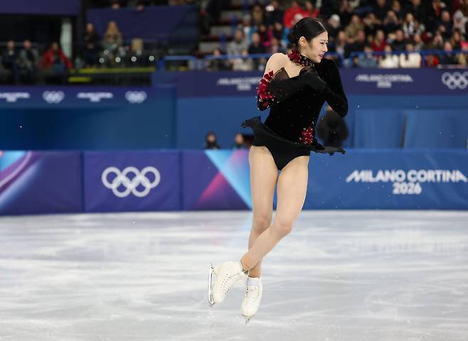 2026 밀라노-코르티나담페초 동계올림픽 여자 싱글 프리 스케이팅에 출전한 이해인이 점프를 시도하는 모습. [연합]
