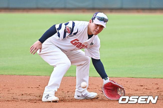 [OSEN=타이난(대만), 이석우 기자] 롯데 자이언츠 김민성 / foto0307@osen.co.kr