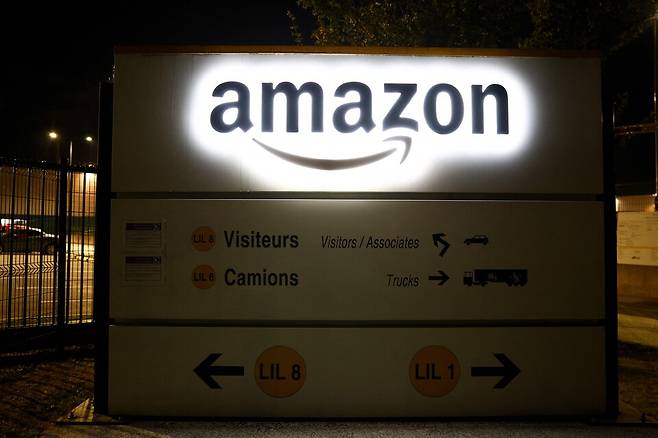 세계 최대 전자상거래 업체 아마존이 월마트를 꺾고 세계 매출 1위 기업으로 등극했다. ⓒ연합뉴스