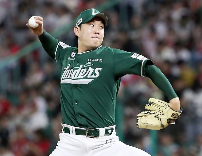 ▲ 송영진은 입대를 터닝포인트로 여기며 확실히 달라진 모습으로 군 복무를 마치겠다는 의지를 드러냈다 ⓒSSG랜더스