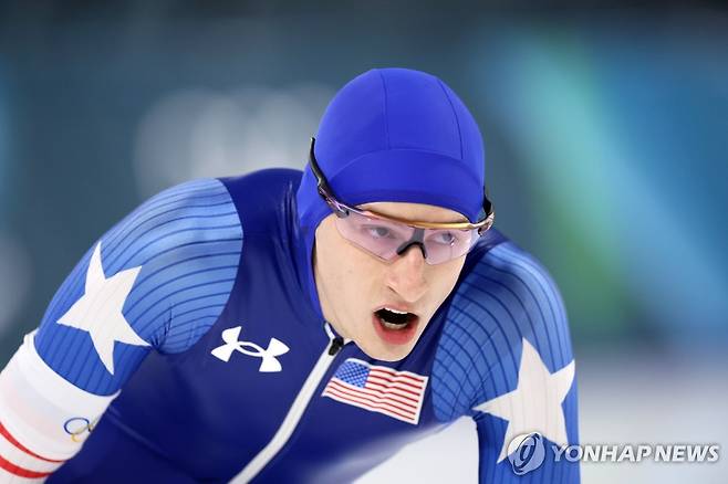 가쁜 숨을 몰아쉬는 미국의 조던 스톨츠 [EPA=연합뉴스]