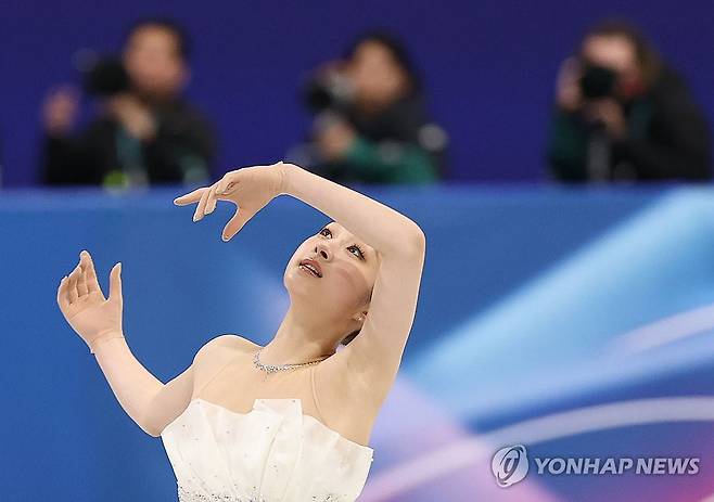 신지아의 프리 연기 (밀라노=연합뉴스) 이지은 기자 = 19일(현지시간) 이탈리아 밀라노 아이스스케이팅 아레나에서 열린 2026 밀라노-코르티나담페초 동계올림픽 여자 싱글 프리 스케이팅에 출전한 신지아가 연기를 펼치고 있다. 2026.2.20 jieunlee@yna.co.kr