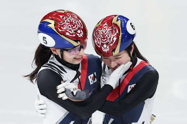 김길리를 안아주는 최민정