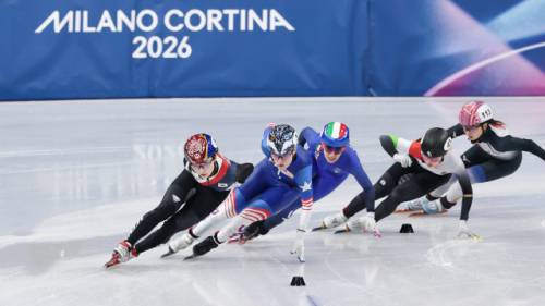 ◇20일(현지시간) 이탈리아 밀라노 아이스스케이팅 아레나에서 열린 2026 밀라노·코르티나담페초 동계올림픽 쇼트트랙 여자 1,500m 준결승에서 최민정이 질주하고 있다. 연합뉴스