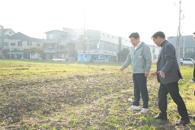 오영훈 지사가 제주시 노형동 옛 일본영사관 소유 토지를 찾아 활용 방안을 검토하라고 관계 부서에 지시했다. / 사진=제주도