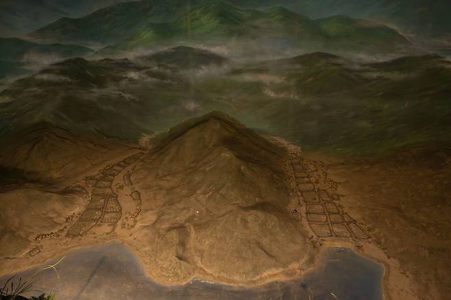 포로수용소유적관에 만들어 놓은 옛 모습 모형. 백성현 기자