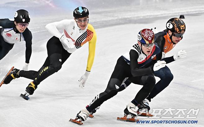 16일 이탈리아 밀라노 스피드스케이팅 아레나에서 밀라노동계올림픽 쇼트트랙 남자 5000m 계주 경기가 열렸다. 결승 진출에 성공한 대표팀. 밀라노(이탈리아)=송정헌 기자songs@sportschosun.com/2026.02.16/