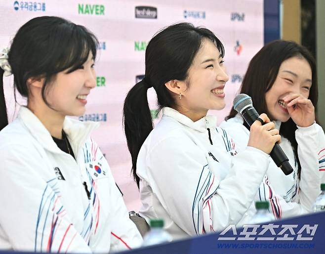 21일 이탈리아 밀라노 코리아하우스에서 쇼트트랙 메달리스트 기자회견이 열렸다. 기자들 질문에 답하고 있는 김길리. 밀라노(이탈리아)=송정헌 기자songs@sportschosun.com/2026.02.21/