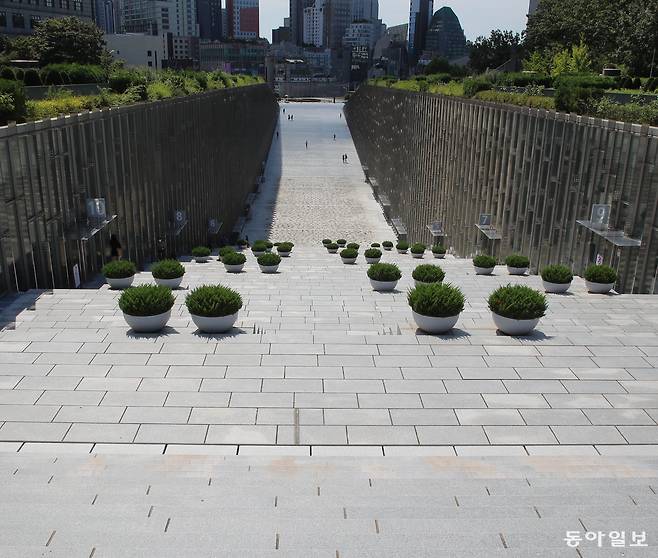 이화여대 캠퍼스복합단지(ECC). 동아일보DB