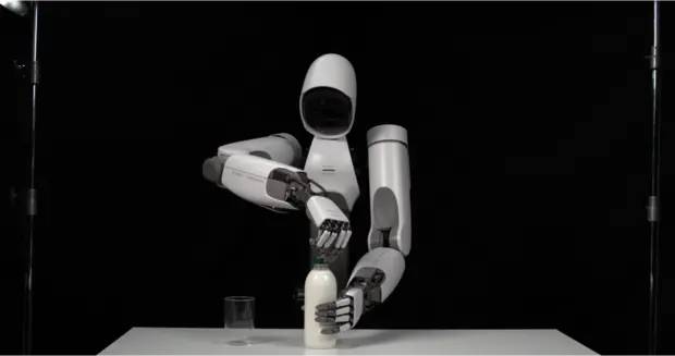 리얼월드의 로봇 ‘알렉스’가 병 뚜껑을 잡고 있다. 사진 제공=리얼월드