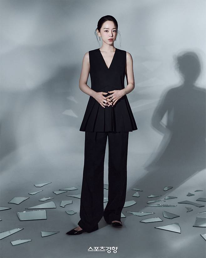 넷플릭스 시리즈 ‘레이디 두아’에서 사라 킴을 연기한 배우 신혜선. 넷플릭스 제공