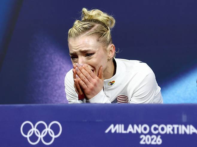 2026 밀라노·코르티나 동계올림픽 여자 싱글 쇼트프로그램에 출전한 미국의 앰버 글렌이 17일(현지시간) 이탈리아 밀라노 아이스 스케이팅 아레나에서 연기를 마친 뒤 반응을 보이고 있다. 사진 | 밀라노=로이터연합뉴스