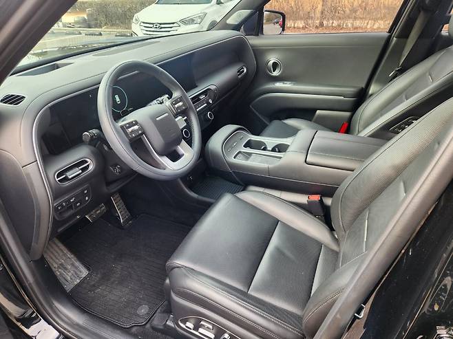 팰리세이드 하이브리드의 1열. /진상훈 기자