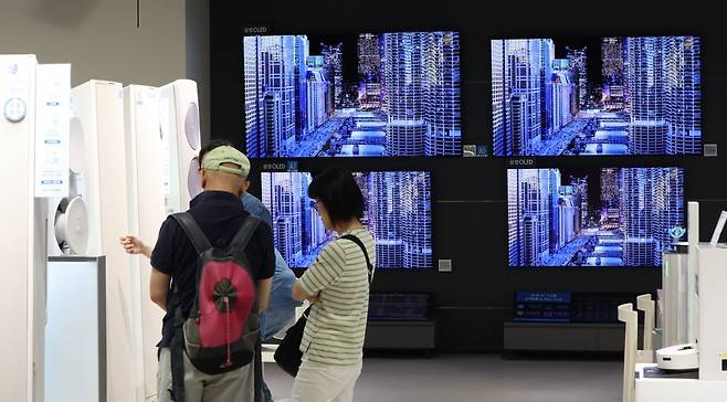 서울시내의 한 대형마트 전자제품 매장 모습/2025.7.23. 사진=한경 김범준 기자