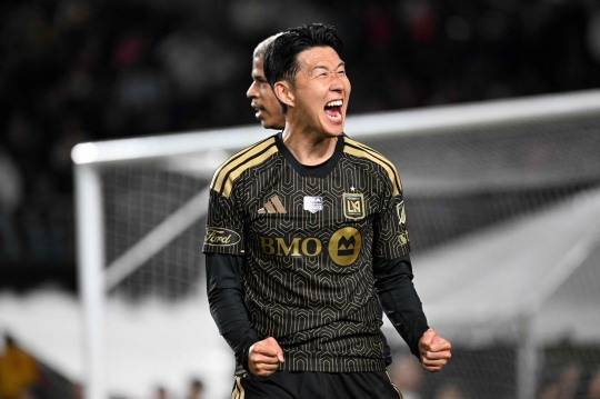 마르티네스의 선제골에 포효하는 LAFC 손흥민. 사진[AFP=연합뉴스]