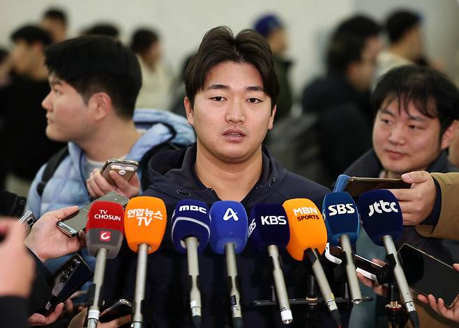 ▲ 2026년 시즌 첫 등판부터 홈런 두 방을 맞는 등 난타를 당하며 시즌 전망이 어두워진 고우석 ⓒ 연합뉴스