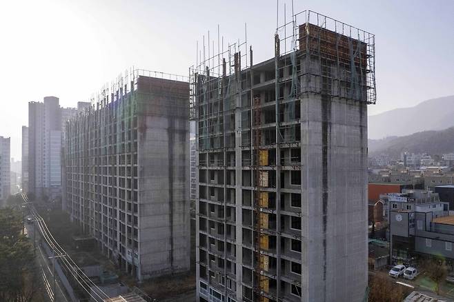 경북 칠곡군 북삼읍에 공사중단 된 아파트 [칠곡군 제공. 재판매 및 DB 금지]