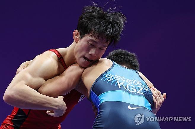 레슬링 국가대표 정한재(왼쪽) [연합뉴스 자료사진]