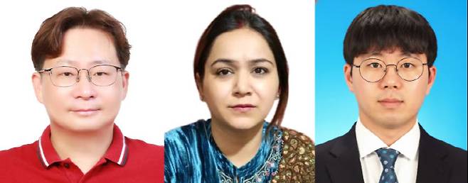 (왼쪽부터)국민대의 이영석 교수, 퓨리쏘날리 박사, 상지운 박사. (사진=국민대)