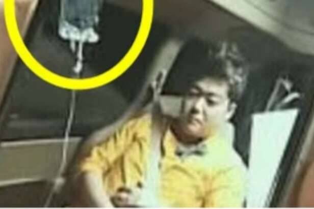 지난 2016년 MBC ‘나 혼자 산다’ 방송분의 일부에서 전현무에 차에서 링거를 맞고 있는 모습. 사진 | MBC