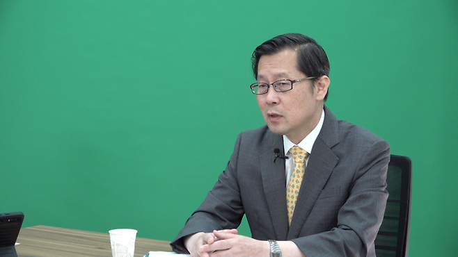 정성장 세종연구소 부소장은 지난 20일 '소종섭의 시사쇼'에 출연해 김주애는 이미 2인자 예우를 받고 있다고 말했다.