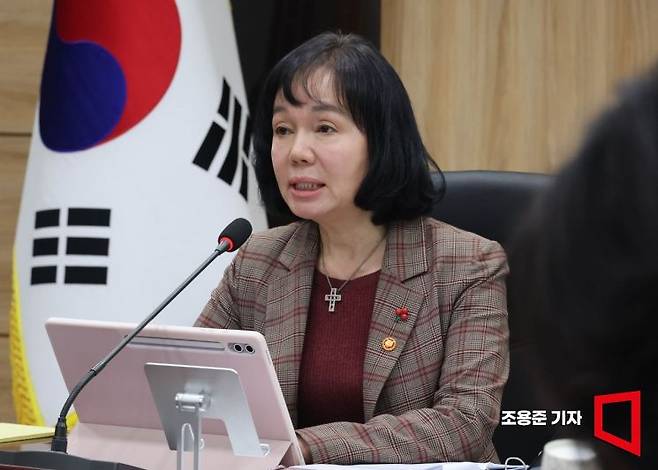 송경희 개인정보보호위원장이 28서울 종로구 정부서울청사에서 열린 제2회 개인정보위원회 전체회의에서 발언하고 있다. 2026.1.28 조용준 기자