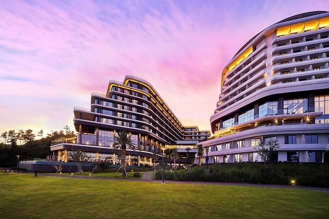 파르나스 호텔 제주 외경. (호텔스닷컴 제공)