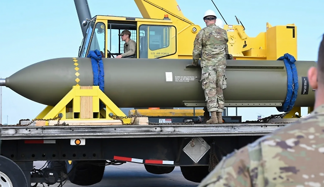 미국이 지난해 6월 이란 핵시설 공습 때 사용한 벙커버스터. 자료사진