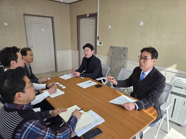 최선호(더불어민주당) 양산시의회 부의장은 양산성모병원을 지난 23일 방문해 병원 개원 준비 상황과 응급의료 운영 계획을 점검했다. /최선호 양산시의회 부의장